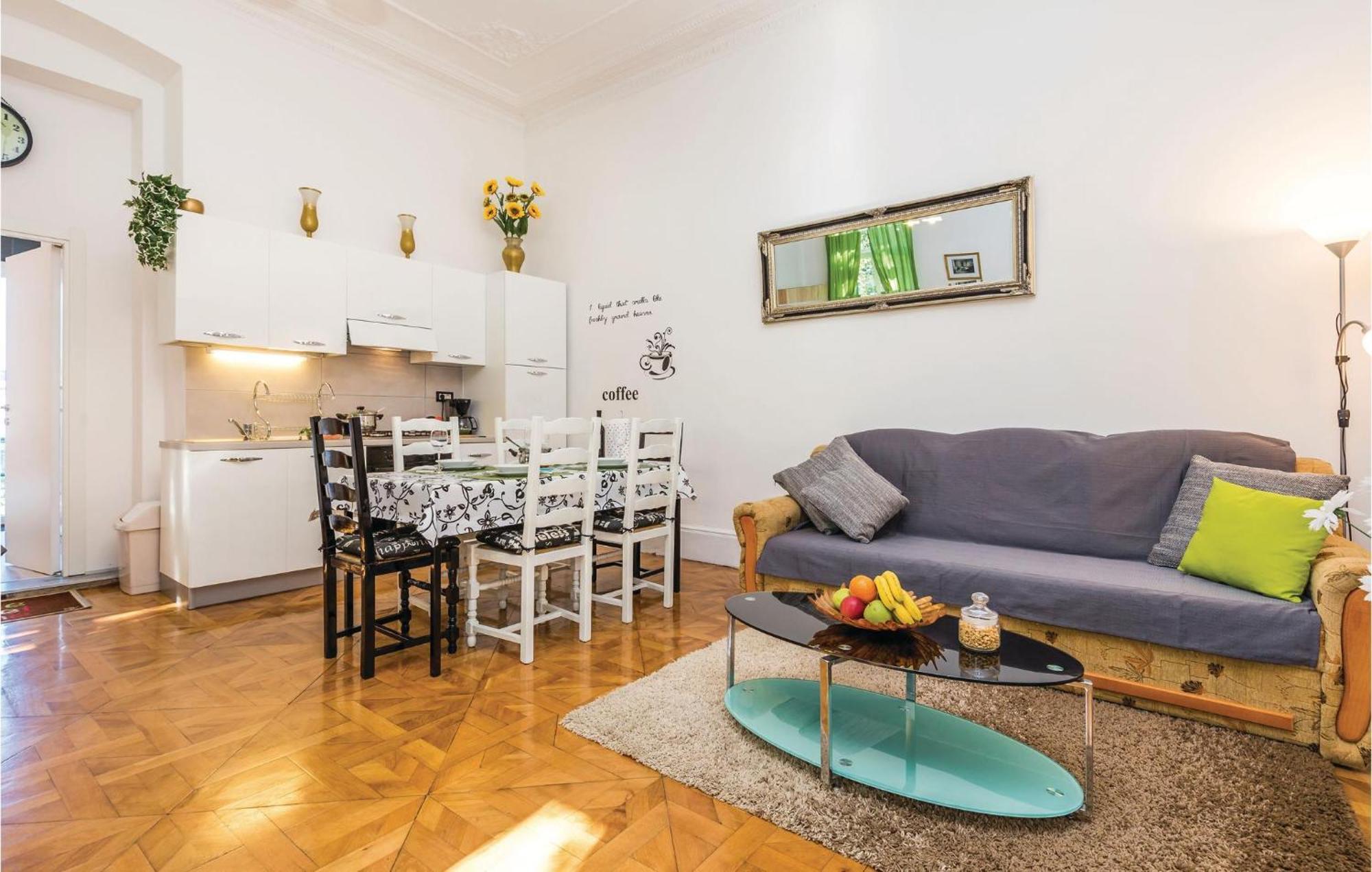 Amazing Apartment In Rijeka With Wifi *