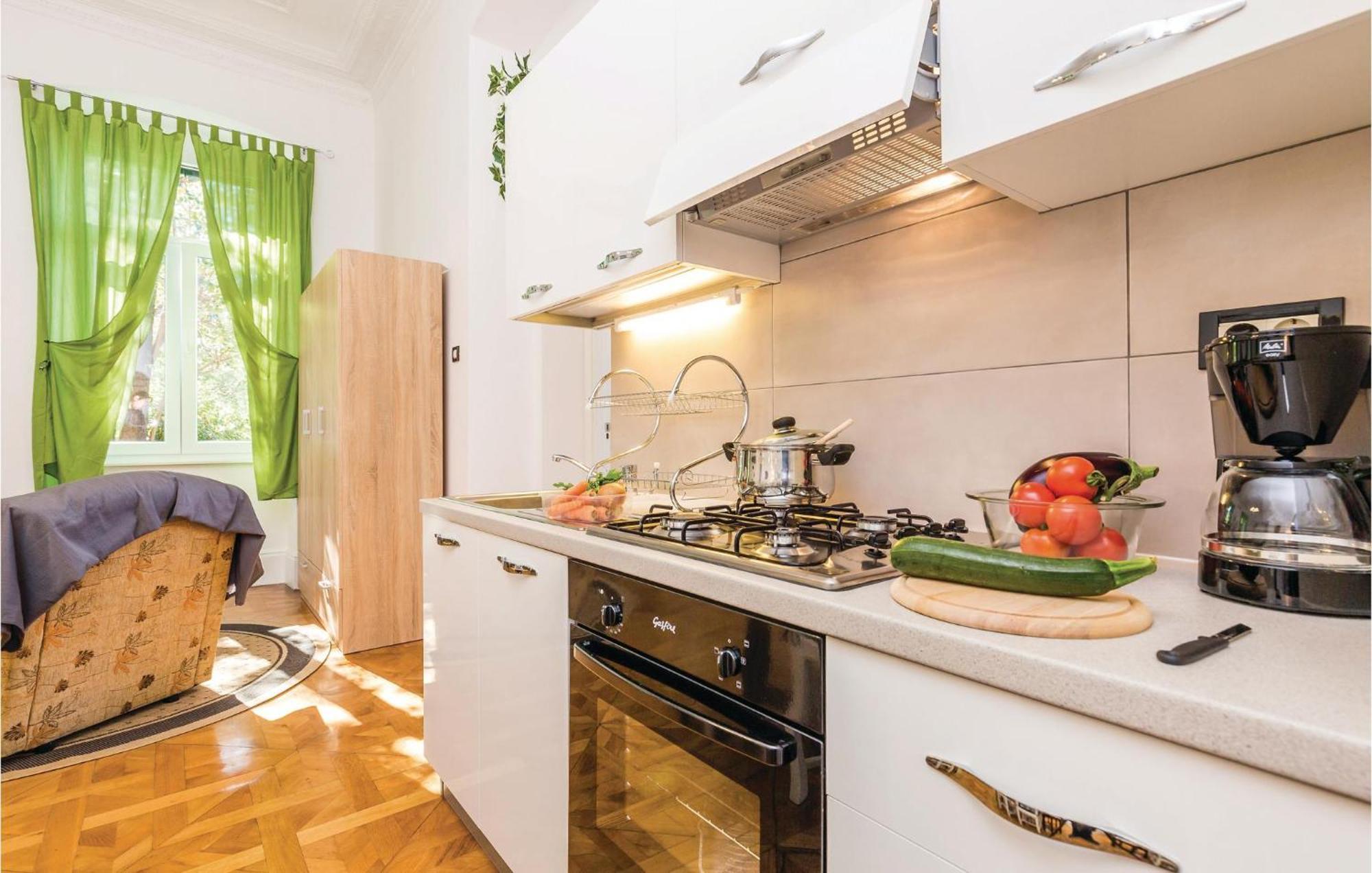 Amazing Apartment In Rijeka With Wifi Lägenhet