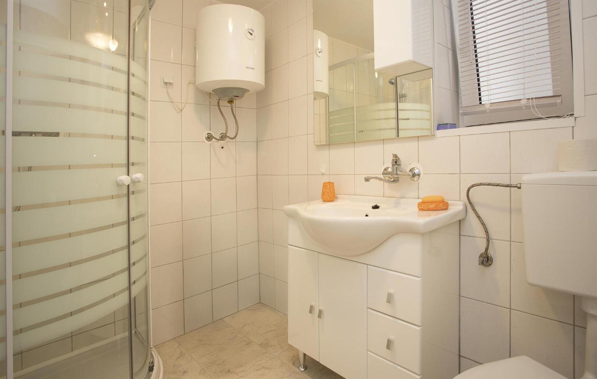 Lägenhet Amazing Apartment In Rijeka With Wifi
